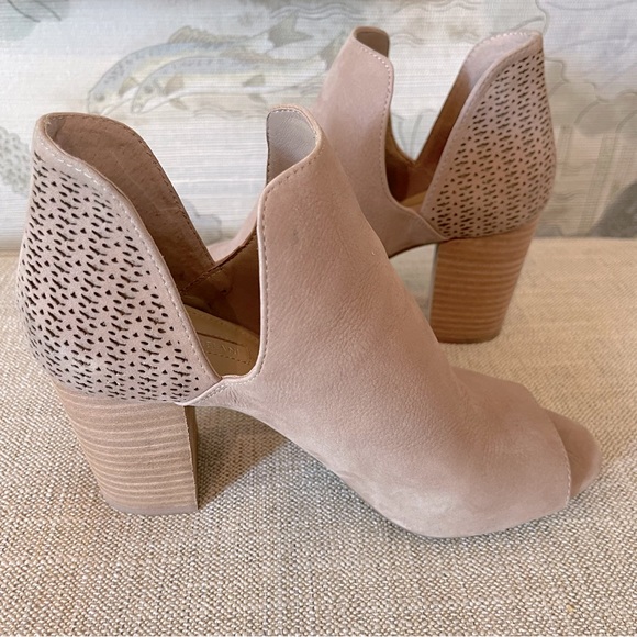 Antonio Melani Bootie - Chrisi - Dina Taupe - Picture 2 of 11